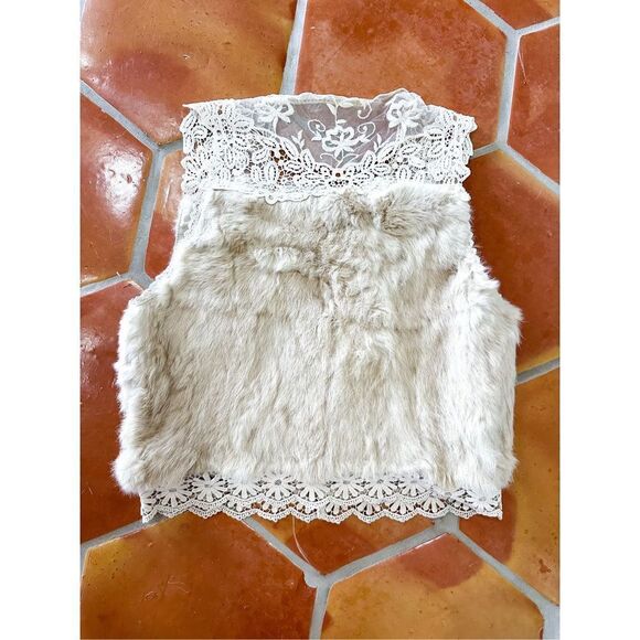 Romeo & Juliet Couture Genuine Rabbit Fur Vest L - Picture 3 of 3
